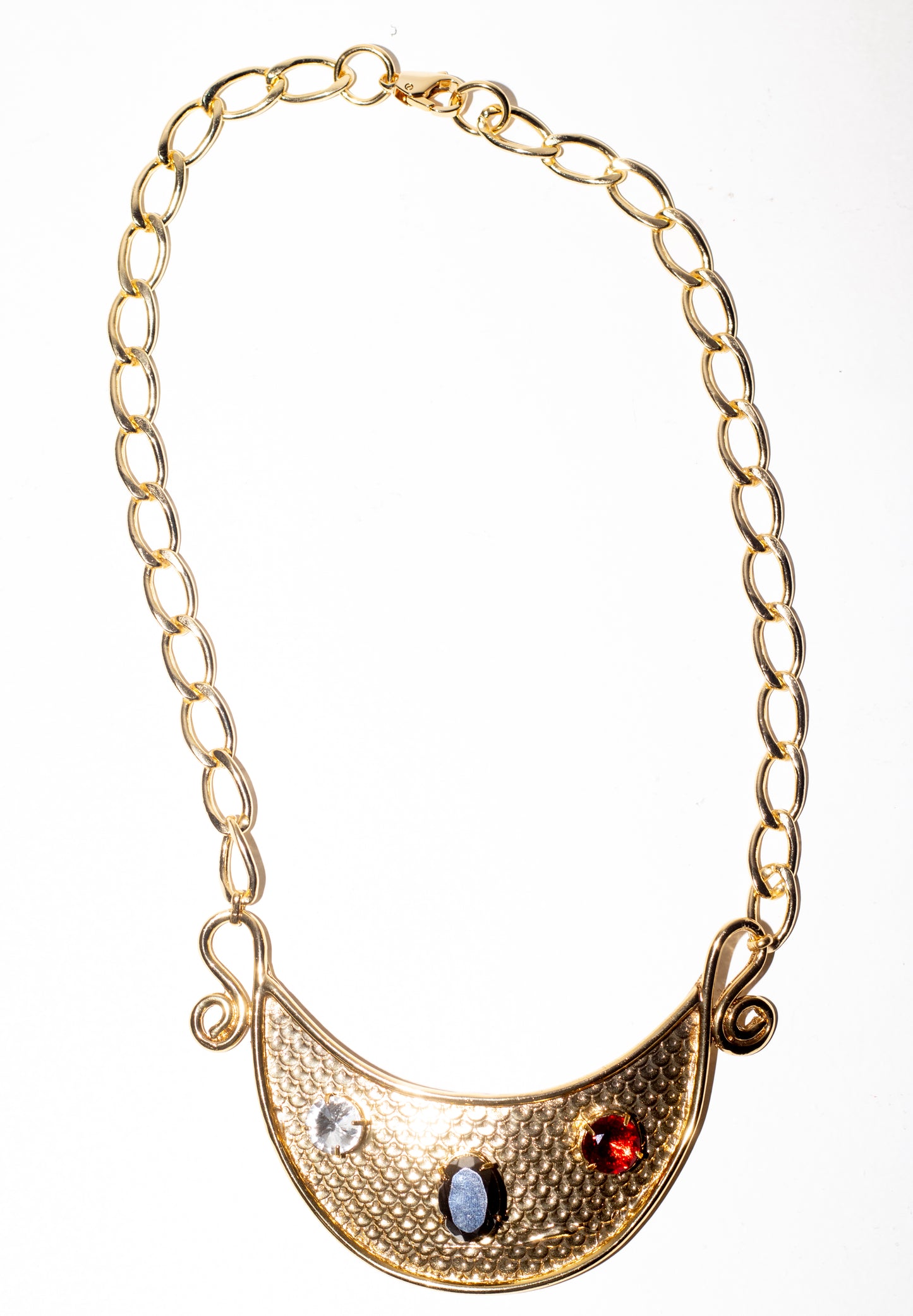 Colar Portrait Vintage