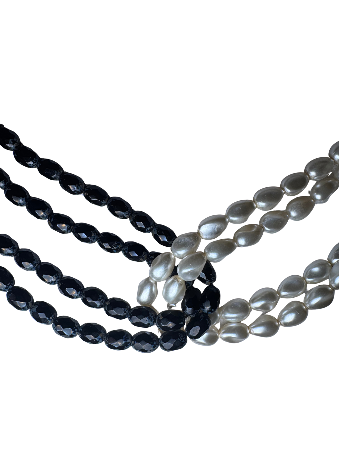 Colar de Pérolas Preto e Branco