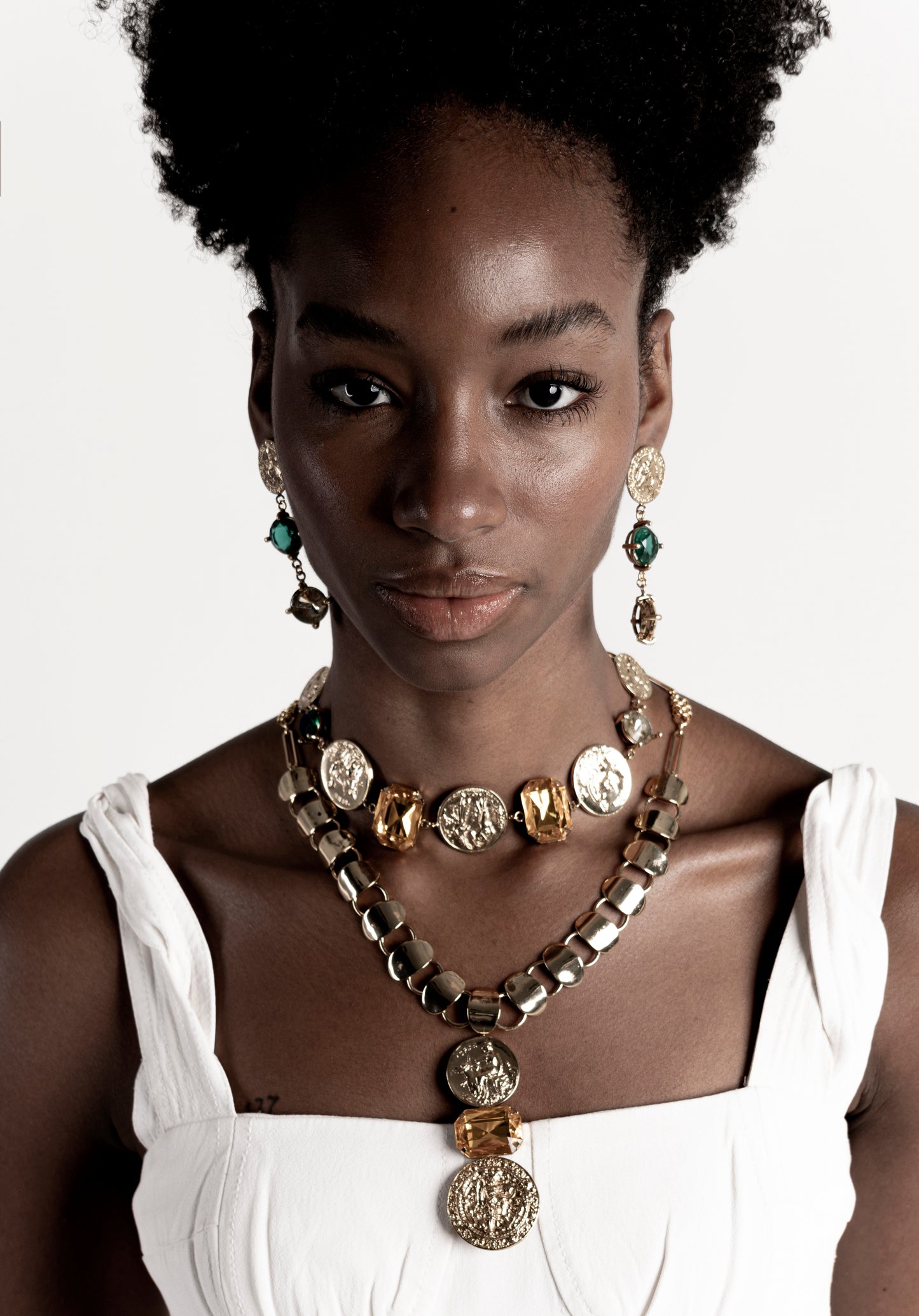 Colar Di Roma 5 moedas com cristais