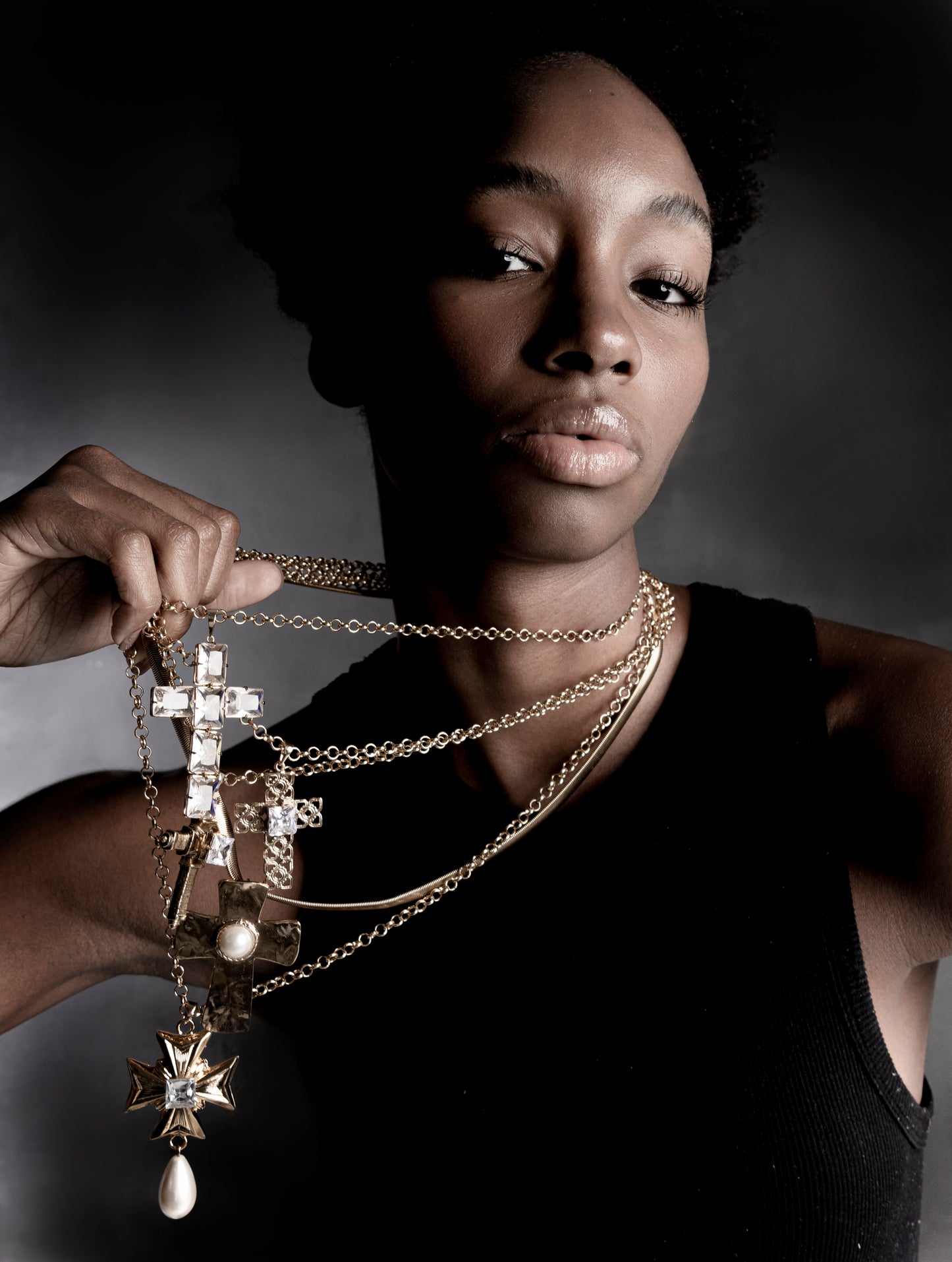 Colar Portrait Cruz de Cristais