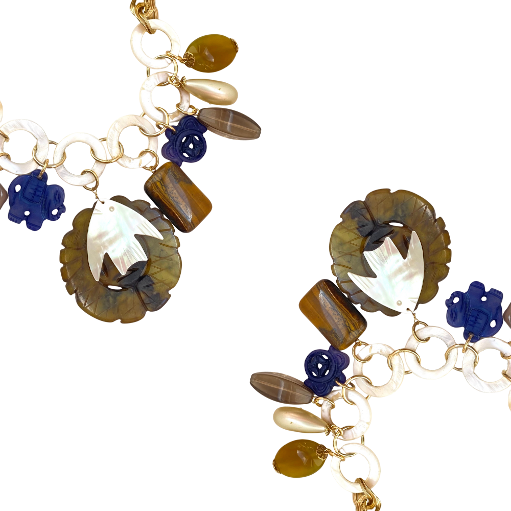 Colar Peixe e Amuletos Marrom