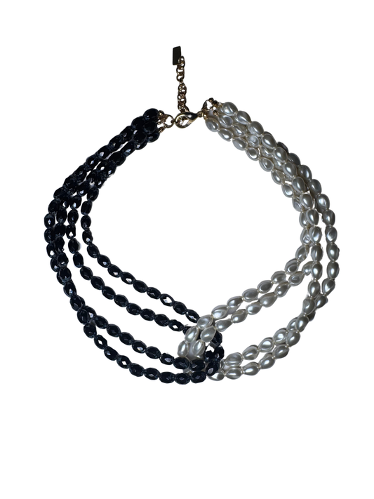 Colar de Pérolas Preto e Branco