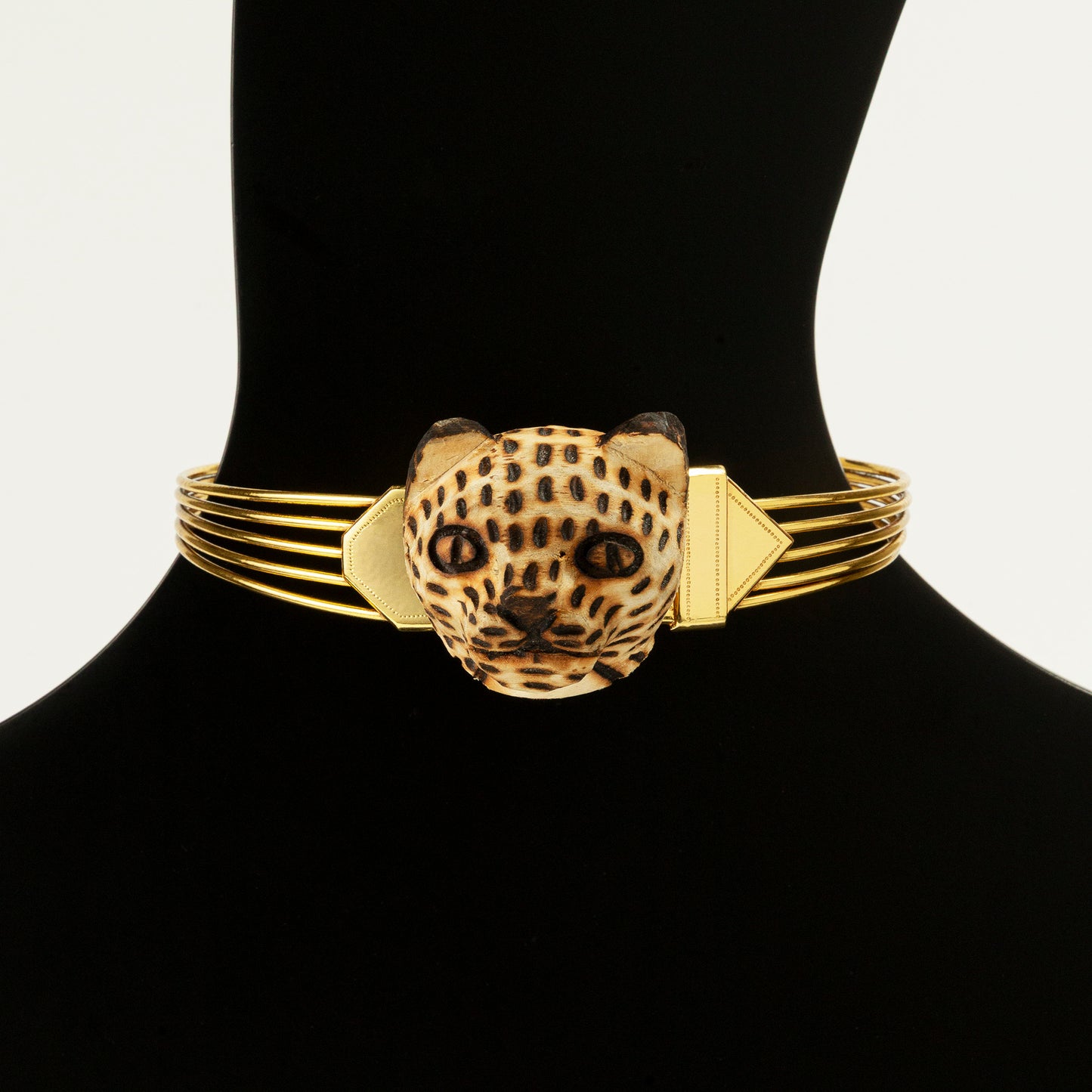 Chocker Dourada Onça